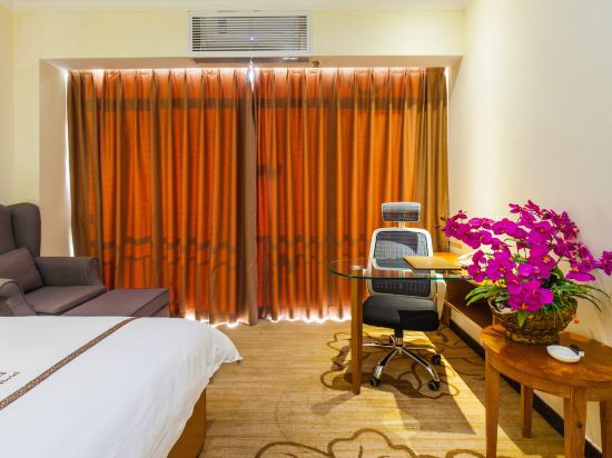 Yuhu International Hotel Room Type - Royal View Boutique Twin Room With Panoramic Balcony (Tranquil) Yuhu International Hotel Room Type - Royal View Boutique Twin Room With Panoramic Balcony (Tranquil)