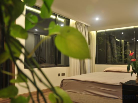 Shengshui Lianting Hostel Room Type - Yuncheng Cool Summer | Mountain-View Star-Gazing Family Room (Oxygen Terrace + Bathtub) Shengshui Lianting Hostel Room Type - Yuncheng Cool Summer | Mountain-View Star-Gazing Family Room (Oxygen Terrace + Bathtub)