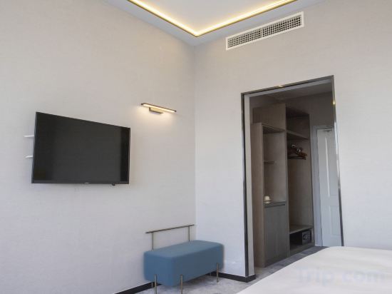 Xingming Lake Jinyan Hotel Room Type - Business Double Room