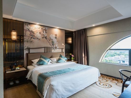 Guangdong Victory Hotel - Free shuttle bus to exhibition center during Canton Fair Room Type - Deluxe River View Room Guangdong Victory Hotel - Free shuttle bus to exhibition center during Canton Fair Room Type - Deluxe River View Room