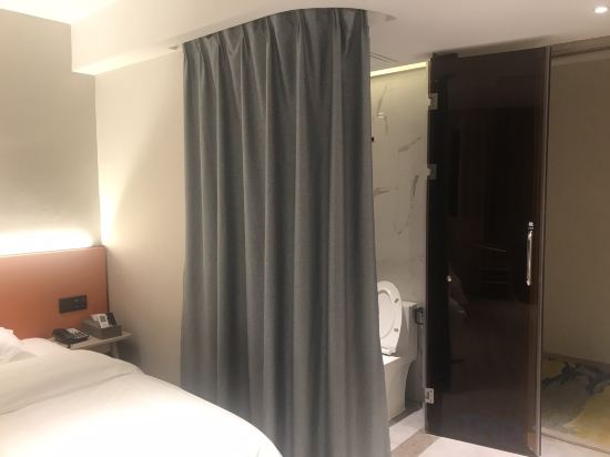Yilong Hotel
