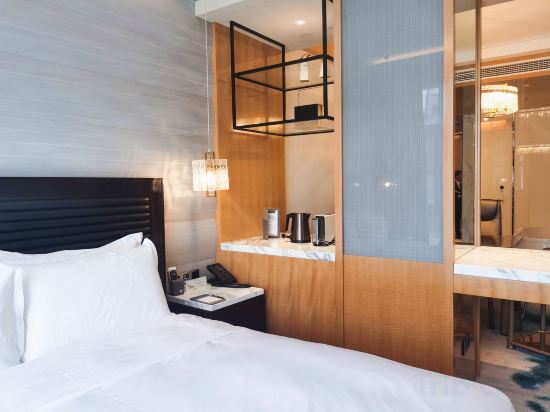 Jinling Danyang Hotel Room Type - Executive Double Room