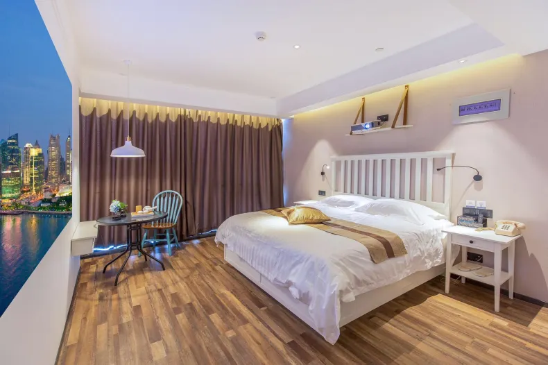 Huayi Hotel (Jinan West High Speed Railway Station)