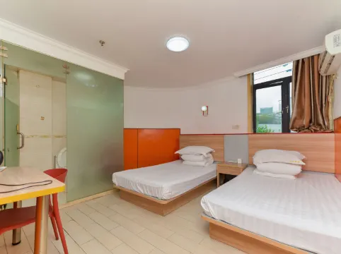 Haoting hotel (Shanghai Xincun Road Subway Station)