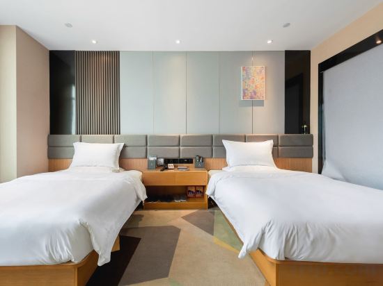 Chonpines Hotel Room Type - Superior Room (2 Beds)