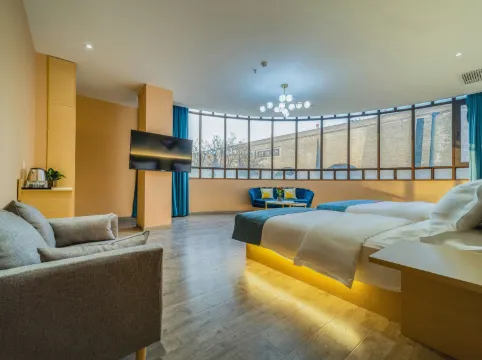qingzhu·Junyilai Boutique Hotel (Xi'an Bell and Drum Tower Sajinqiao Subway Station)