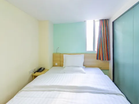 7Days Inn Chain Hotel (Guangzhou Beijing Road Gongyuanqian Subway Station)
