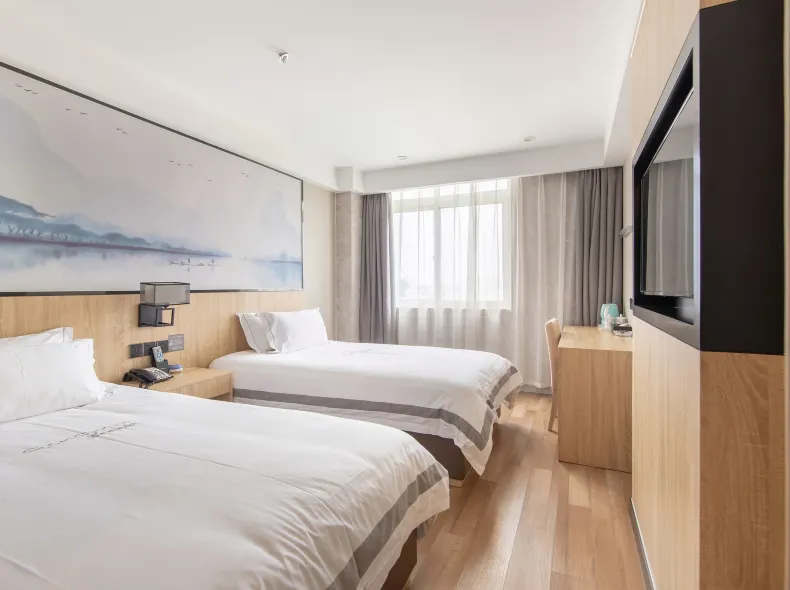 Qingmu Hotel (Nanjing Xinzhuang Metro Station)