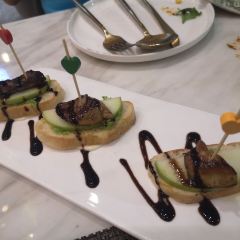 HuaTà 花榻·花忆西葡餐厅(南丰城店) User Photo