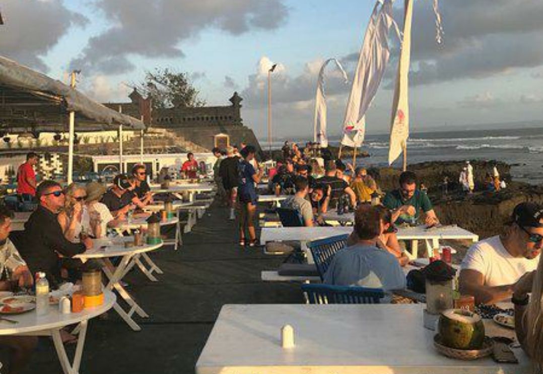 Echo Beach Club restaurants, addresses, phone numbers, photos, real user  reviews, Jl. Pura Batu Mejan Echo Beach, Canggu 80361 Indonesia, Bali  restaurant recommendations 