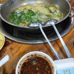 Qingzhendazhuangmashifuzhuangniurouguan 여행 사진