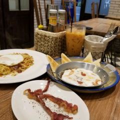 Blue Diamond The Breakfast Club Cm User Photo
