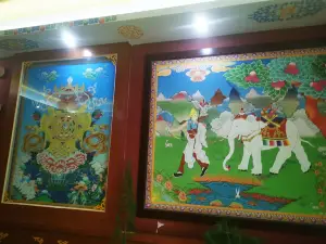 巴赞林藏餐宫
