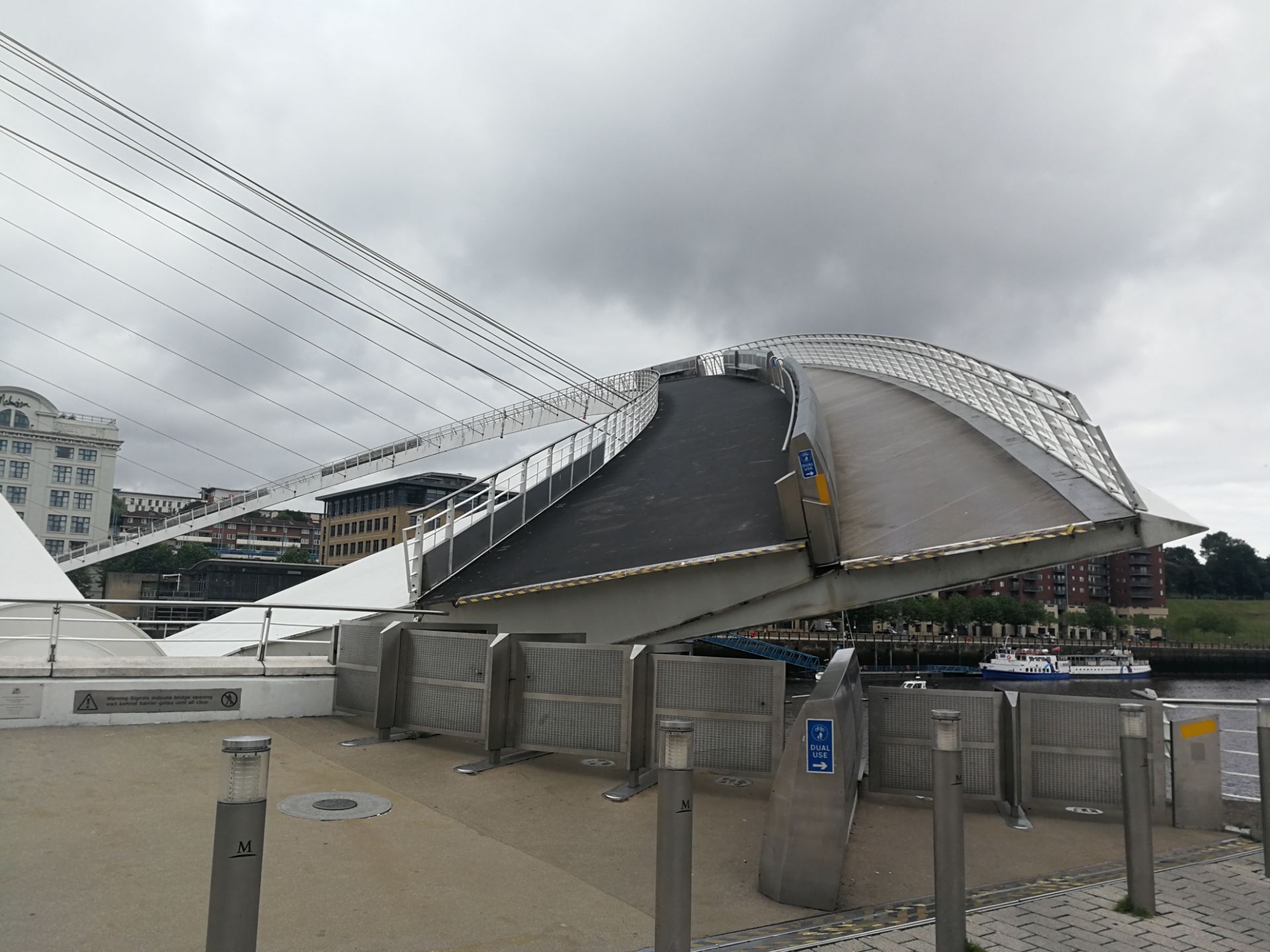 ゲーツヘッド ミレニアム橋 ゲーツヘッド の旅行レビュー Trip Comトラベルガイド