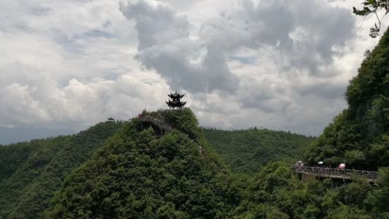 龙岩城位于重庆市南川区马嘴山上，遗址是南宋时期修建的抗蒙作战