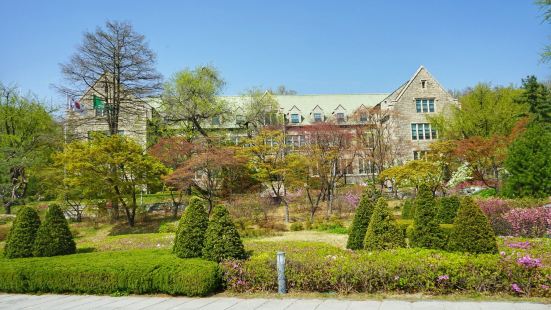 作为韩国最有名的高等学府之一的&ldquo;梨花女子大学&r
