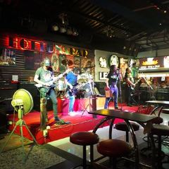 Hot Tuna Bar User Photo