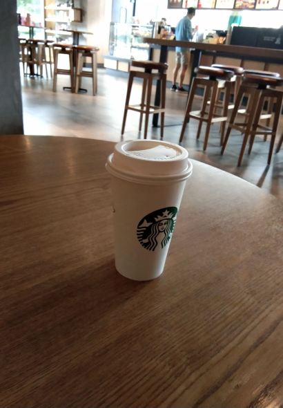 星巴克(南通凤凰文化广场店)