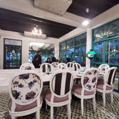 One Chun Cafe & Restaurant User Photo