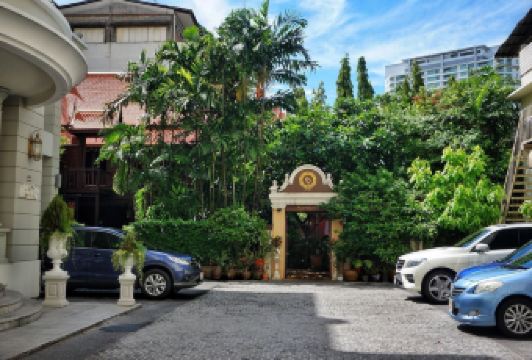 RUEN URAI FINE THAI CUISINE User Photo