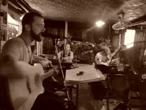 Gary's Irish Bar
