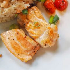 Chom Cafe and Restaurant User Photo