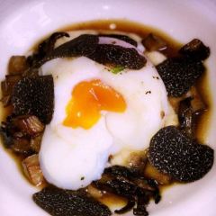The V Modern Bistro 여행 사진