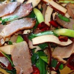彭记家常菜肥肠鱼 User Photo