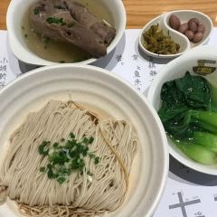 上面坊酥鸭大面(东诸安浜路店) User Photo