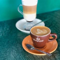 Benjamit Coffee Roasters User Photo