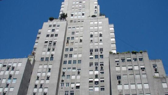 卡瓦纳大厦是布宜诺斯艾利斯小有名气的的地标建筑，里边种的花草