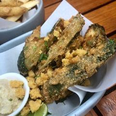 Tree Tales Cafe Pattaya User Photo