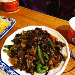 墨戎苗寨长龙宴 User Photo