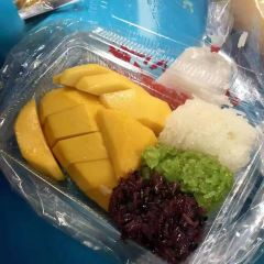 Mae Varee Mango Sticky Rice User Photo