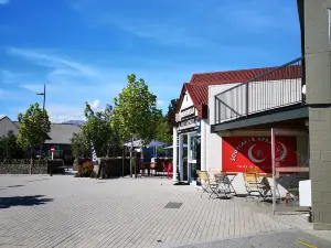 Cromwell Bakery