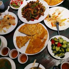 奔跑的肉饼子特色餐饮(锦福小区店) User Photo