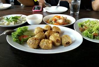 Moom Aroi Na Kluea用戶圖片
