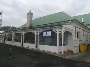 Riverside Cafe