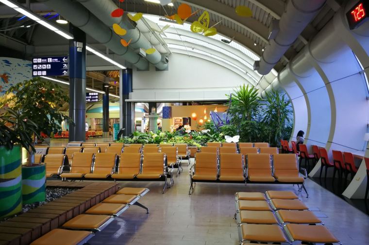 高雄国際空港から人気観光地へのアクセス