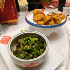 Zhongyouyanshanguoji Restaurant 여행 사진