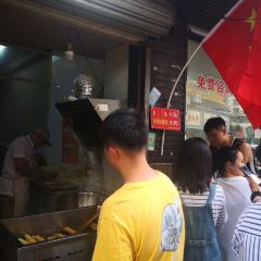 刘琬钰抚州弄口油条摊 User Photo