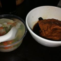 丁莲芳(衣裳街总店) User Photo