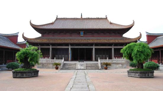 文庙即孔庙，是古代祭祠孔子的地方，又称岳州学宫，位于岳阳二中
