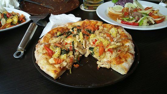 Homemade Pizza & Steaks, Ban Chang