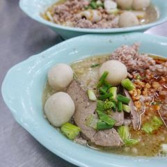 Rung Rueang Pork Noodles User Photo