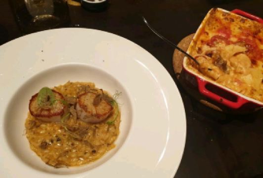 เมดิชิ คิทเช่น แอนด์ บาร์ User Photo