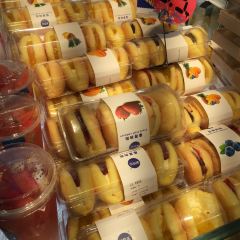 美食乐动物奶油生日蛋糕(让胡路万达店) User Photo