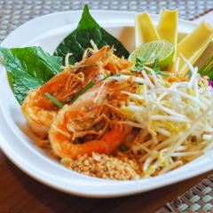 Chom Cafe and Restaurant User Photo