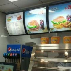 华莱士·全鸡汉堡(三里畈店) User Photo