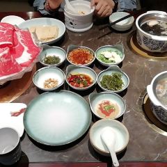 Dongfanghuoguo.shenhaijiaoyuan Hot Pot (wumaobinguan) 여행 사진